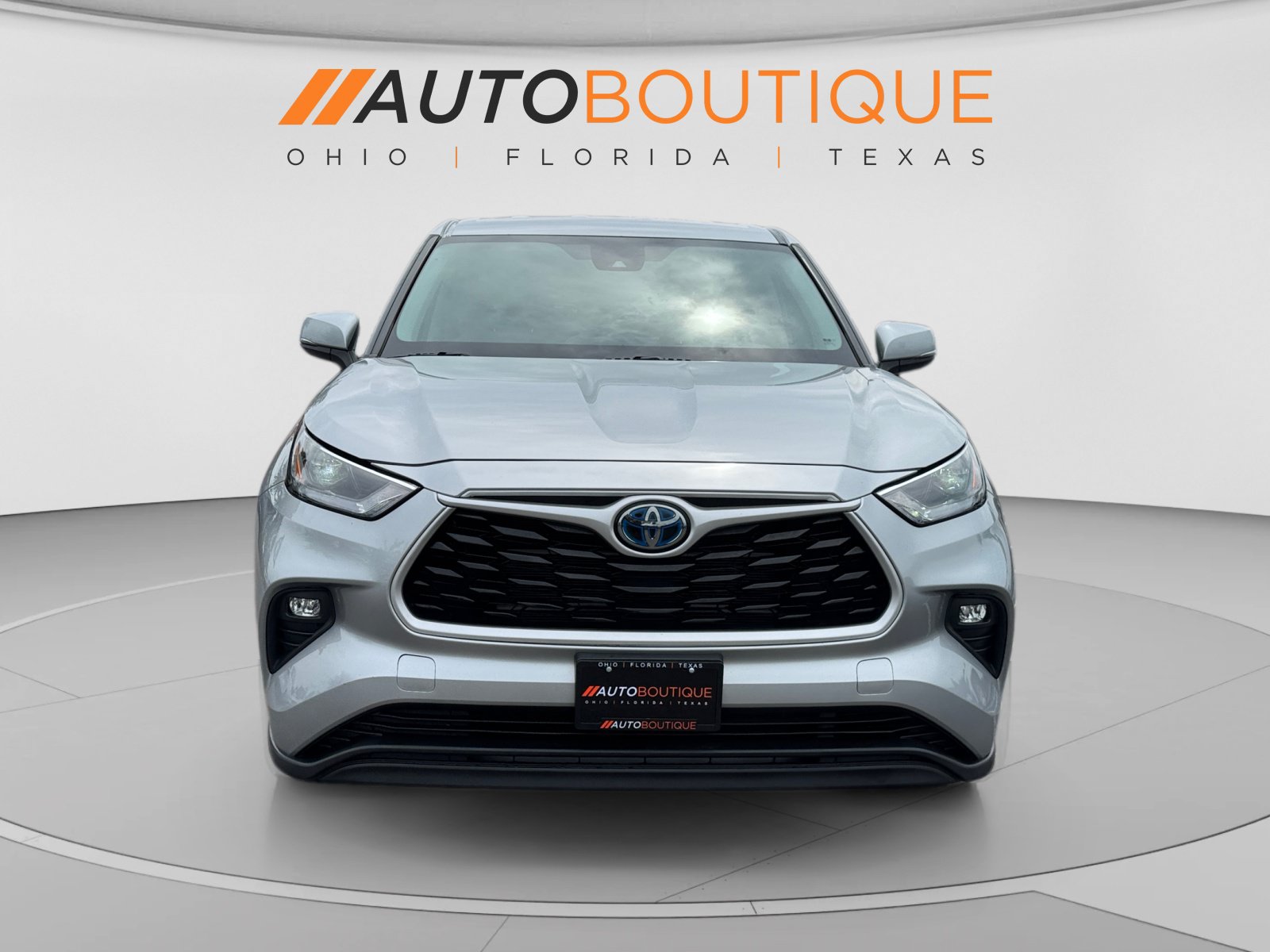 Used 2022 Toyota Highlander LE AWD/4WD image 9