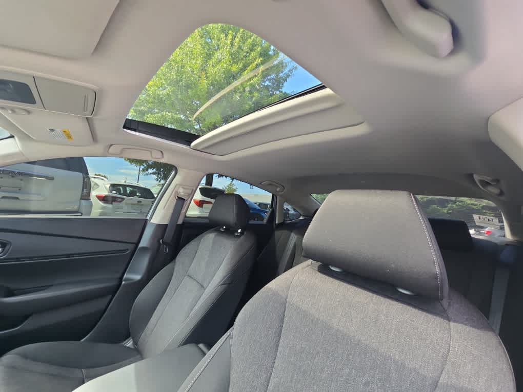 Certified 2025 Honda Accord SE image 15
