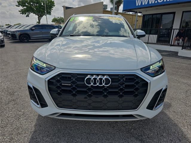 Used 2022 Audi Q5 e Premium image 2