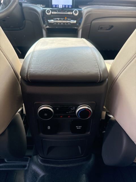 Used 2023 Ford Explorer Platinum w/ Technology Package image 8