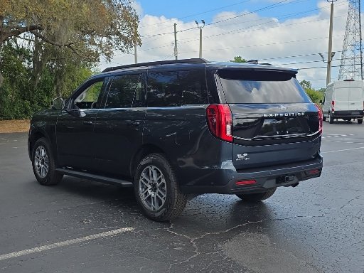 Certified 2025 Ford Expedition Active AWD/4WD image 13