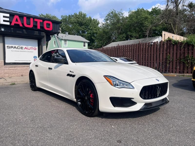 Used 2018 Maserati Quattroporte S GranSport Q4 AWD/4WD image 9