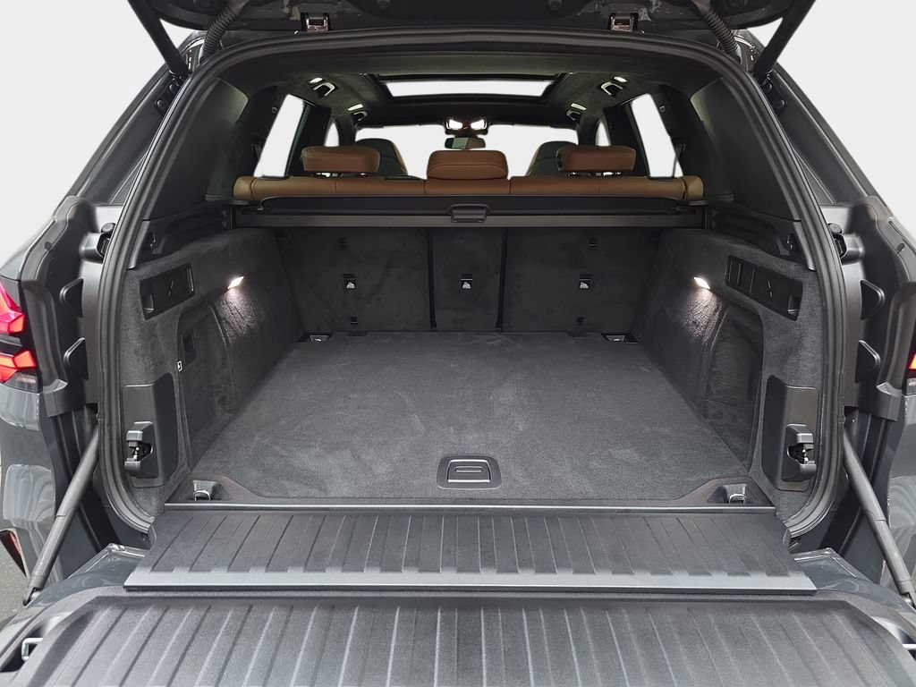 New 2026 BMW X5 M Competition w/ Executive Package AWD/4WD image 12