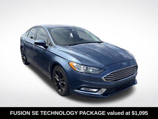 Used 2018 Ford Fusion SE w/ Equipment Group 201A FWD image 3
