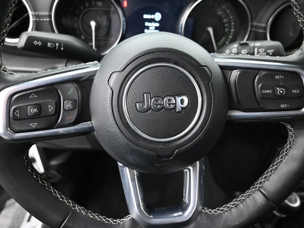 Used 2022 Jeep Wrangler Unlimited Sahara w/ Cold Weather Group image 17