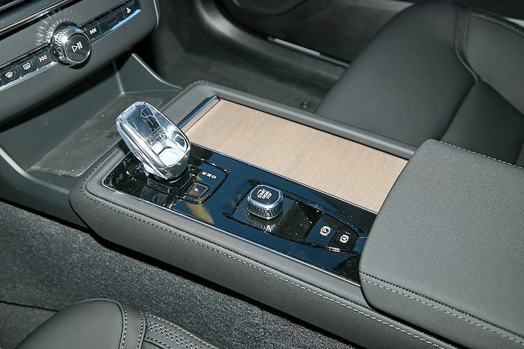 New 2026 Volvo XC90 B6 Plus w/ Protection Package image 16