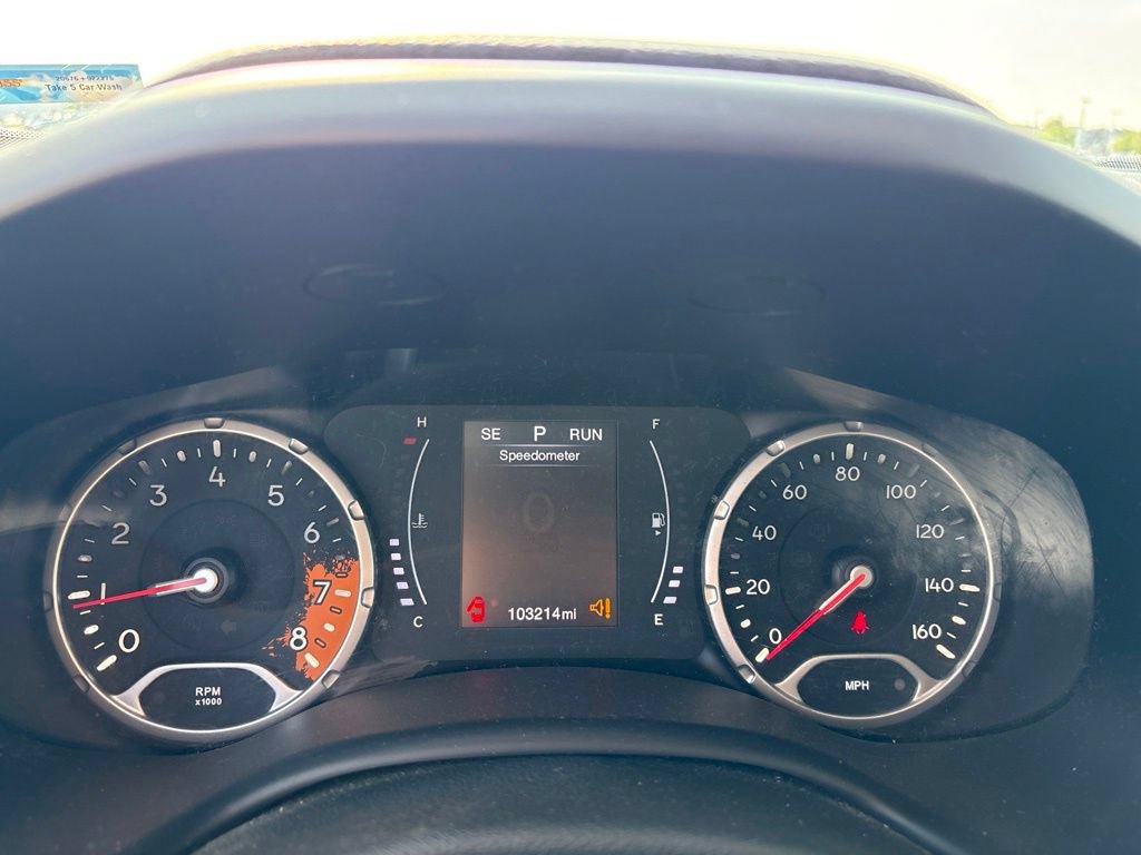 Used 2017 Jeep Renegade Latitude w/ Cold Weather Group AWD/4WD image 27