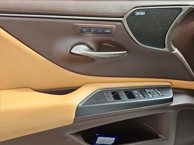 Used 2021 Lexus ES 350 Ultra Luxury image 8