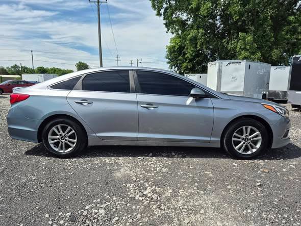 Used 2016 Hyundai Sonata SE FWD image 4