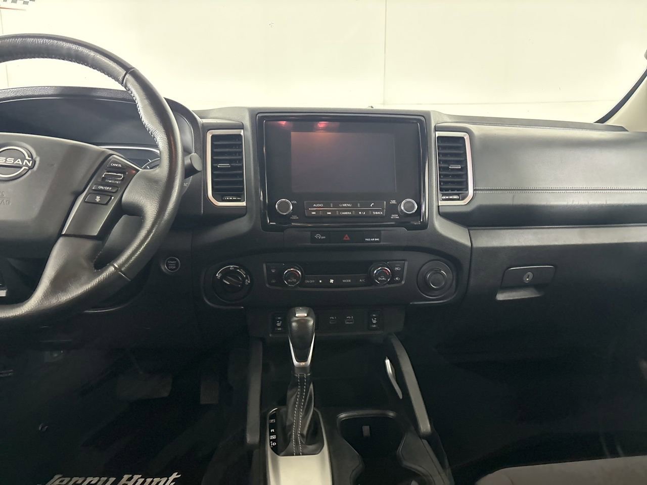 Used 2024 Nissan Frontier SV w/ SV Convenience Package image 21