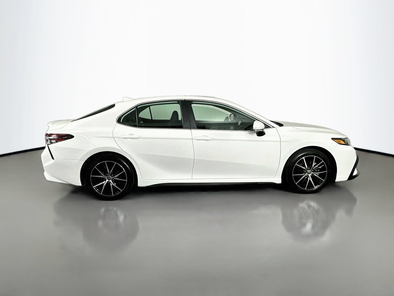 Certified 2023 Toyota Camry SE w/ Blackout Package (TMS) AWD/4WD image 8