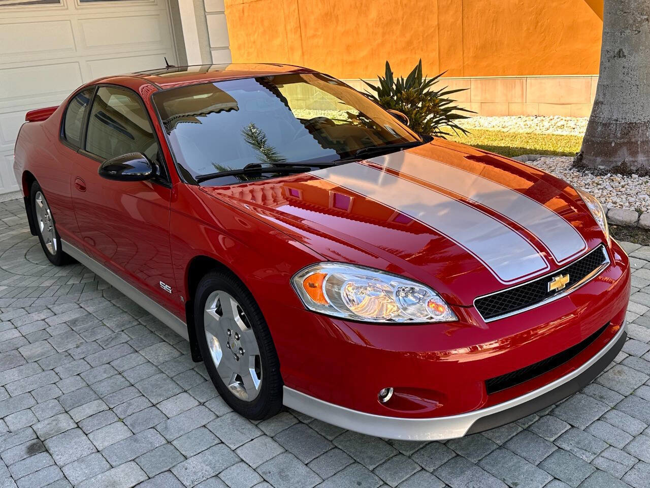 Used 2007 Chevrolet Monte Carlo SS w/ Silver Rally Stripe Package FWD image 34