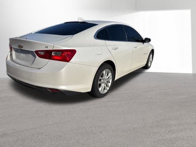 Used 2017 Chevrolet Malibu LT image 7