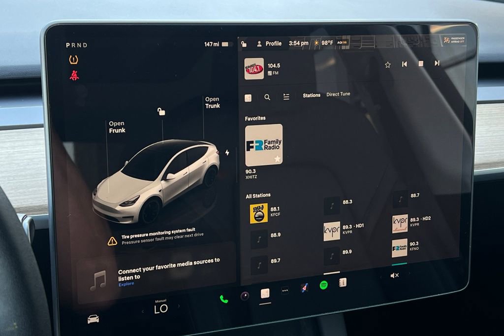 Used 2023 Tesla Model Y Performance image 22