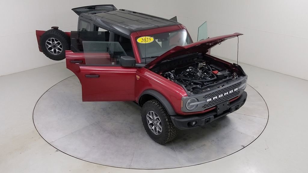 Certified 2025 Ford Bronco Badlands image 46
