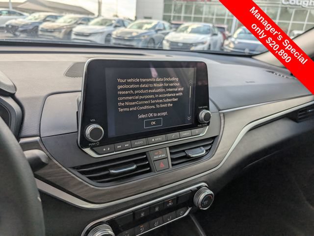 Certified 2025 Nissan Altima 2.5 SV FWD image 20