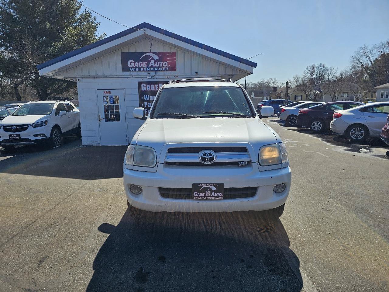 Used 2005 Toyota Sequoia Limited AWD/4WD image 2