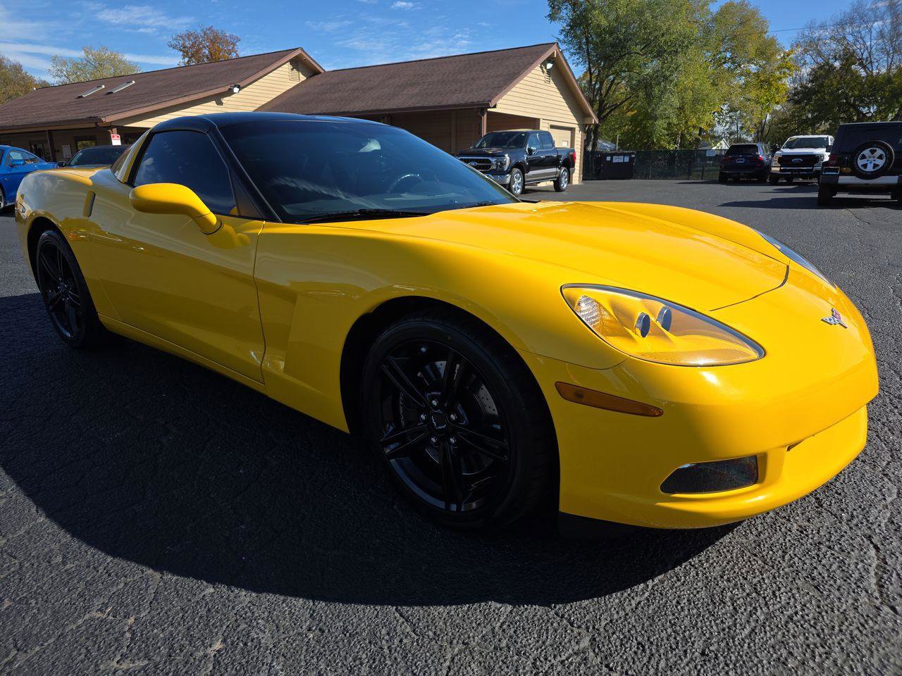 Used 2005 Chevrolet Corvette COUPE w/ Performance Handling Package image 18