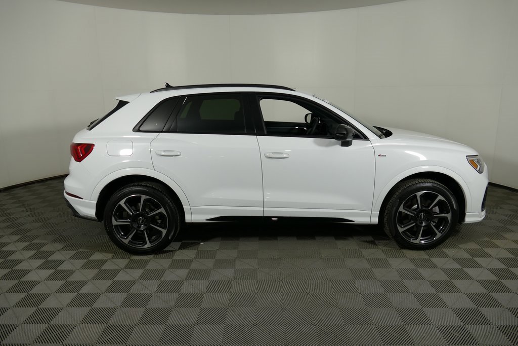 Certified 2025 Audi Q3 2.0T Premium Plus w/ Premium Plus Package image 2