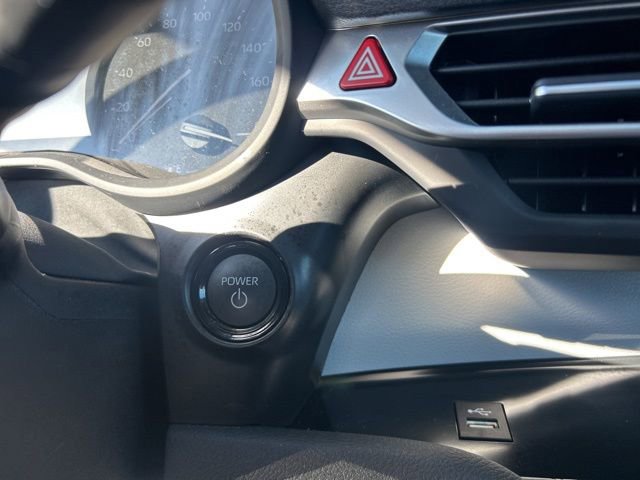 Used 2025 Toyota Sienna XLE image 28