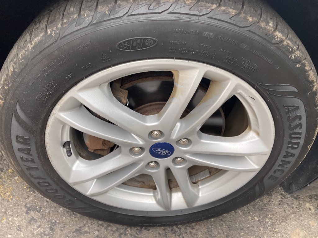 Used 2018 Ford Fusion SE FWD image 35