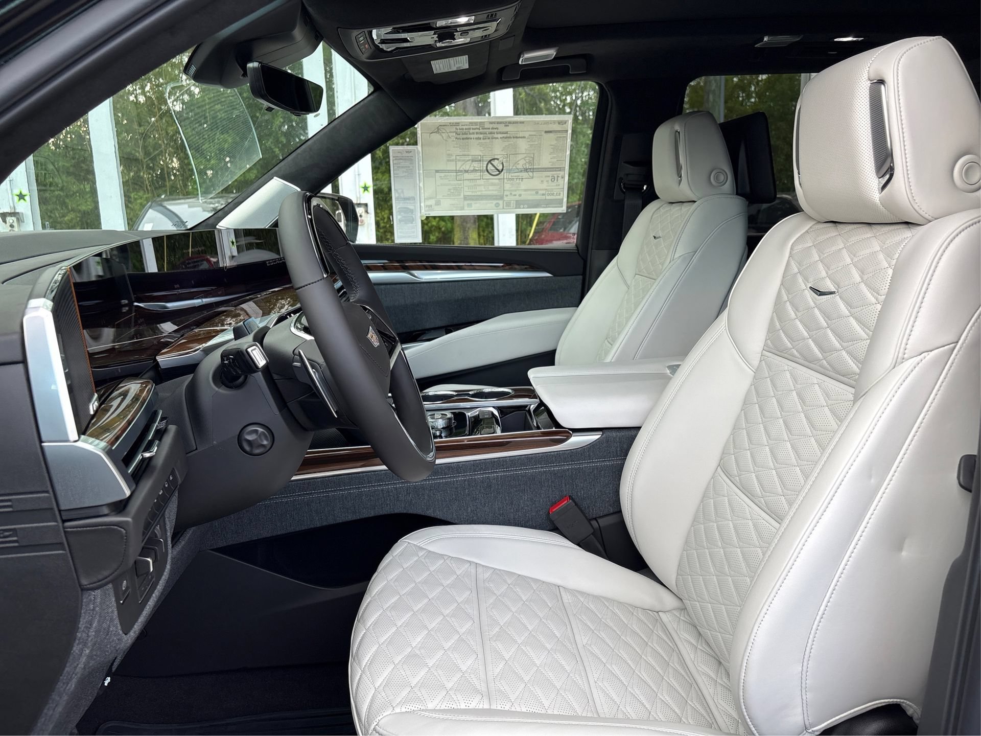 New 2026 Cadillac Escalade Platinum Sport AWD/4WD image 9