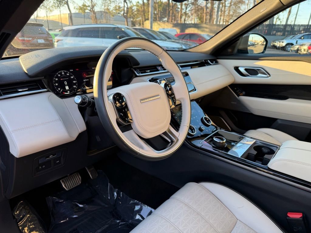 Used 2020 Land Rover Range Rover Velar R-Dynamic HSE image 9
