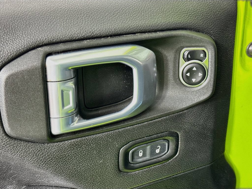 Used 2021 Jeep Wrangler Unlimited Rubicon AWD/4WD image 24