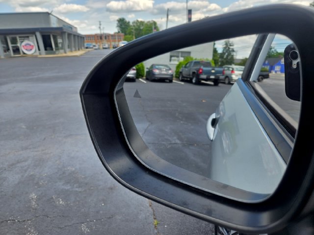 Used 2023 Nissan Rogue SV AWD/4WD image 12