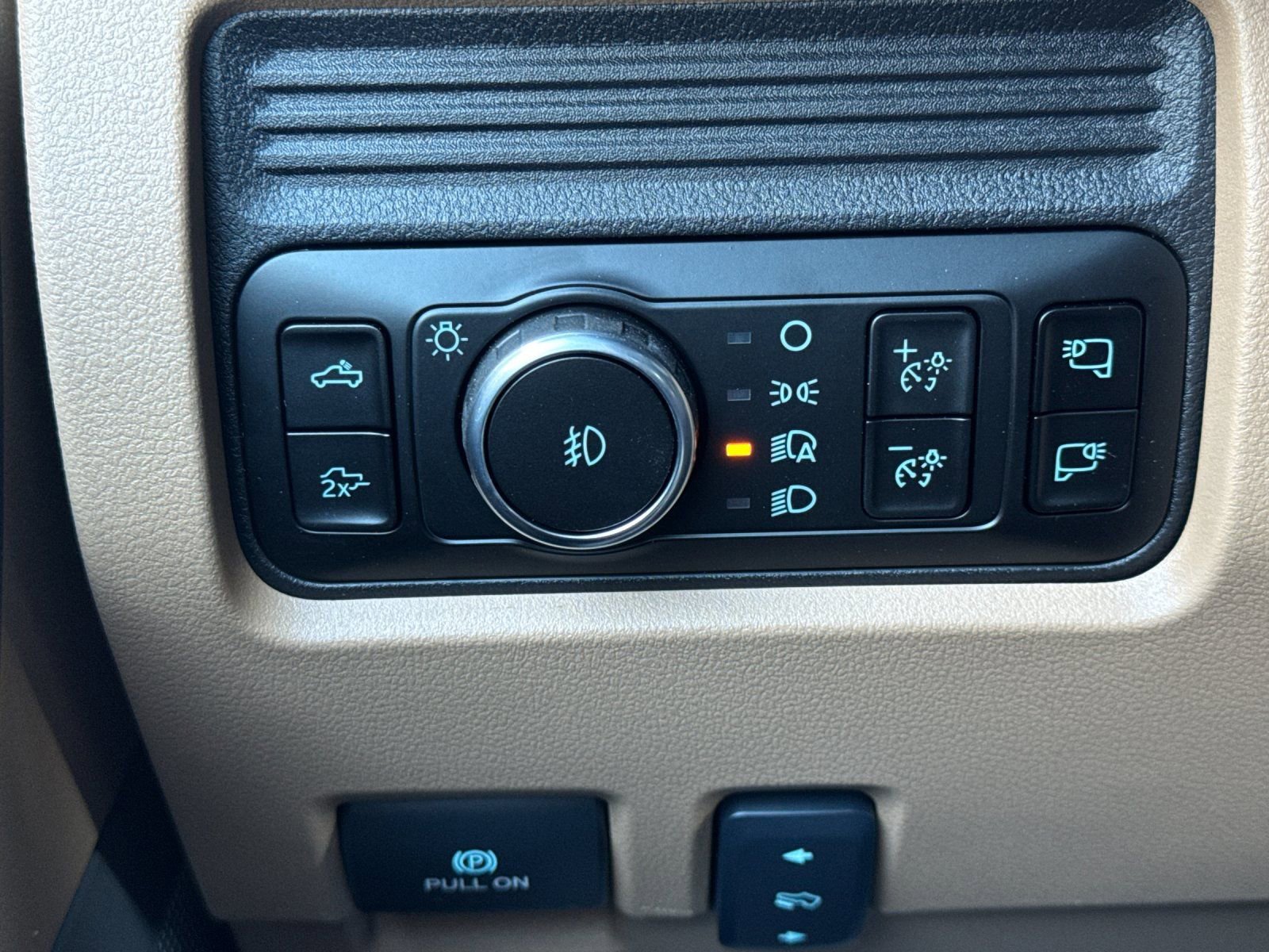 New 2026 Ford F250 Lariat w/ Chrome Package image 30