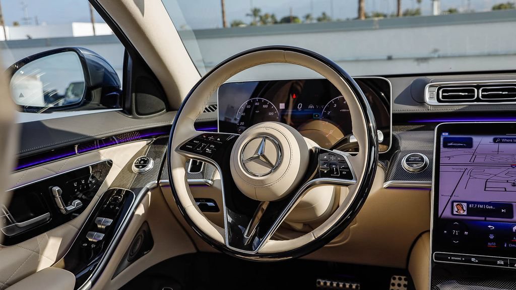 Used 2025 Mercedes-Benz S 580 4MATIC Sedan image 18
