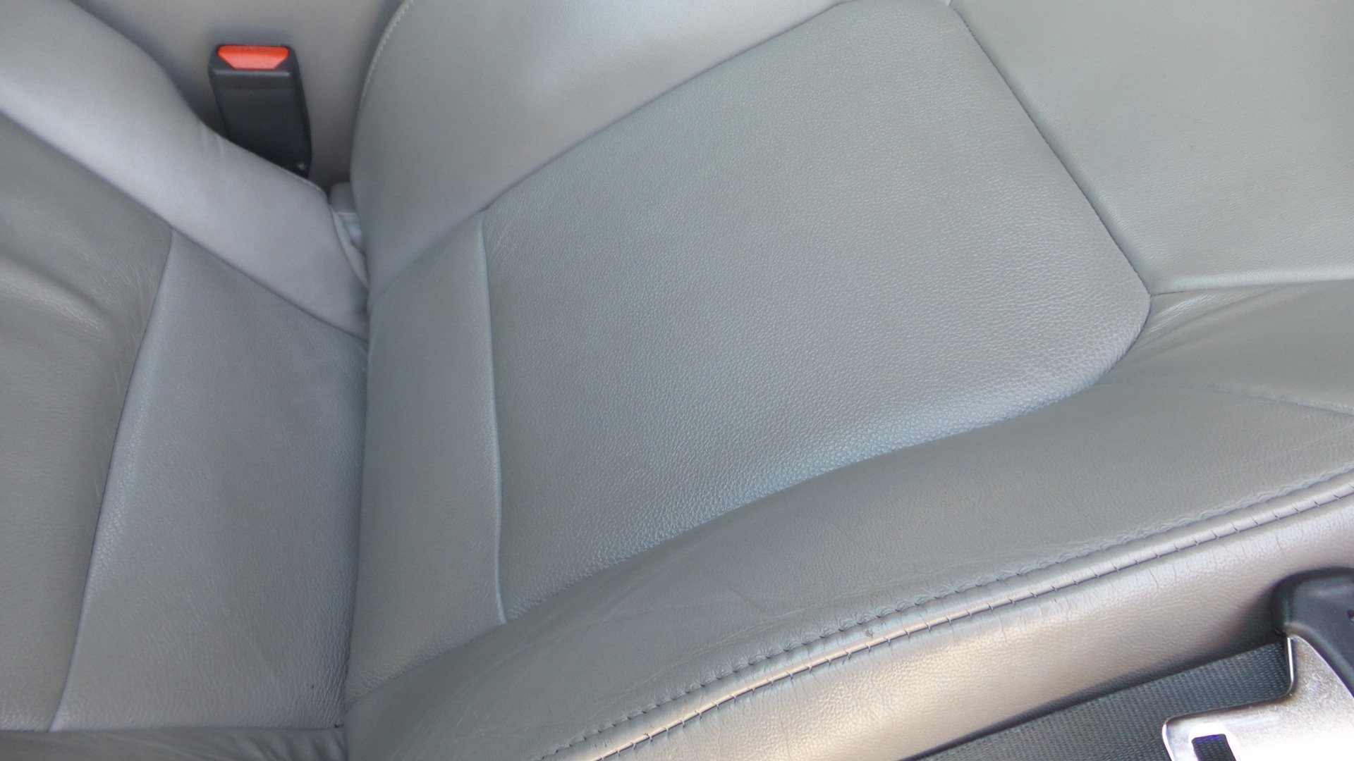 Used 2010 Honda Pilot Touring image 25