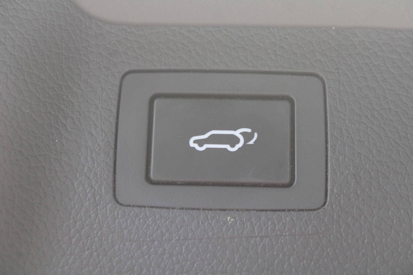 Used 2018 Hyundai Santa Fe Sport FWD image 11
