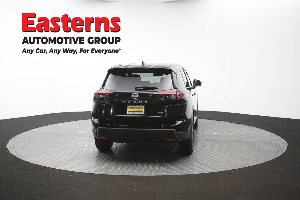 Used 2024 Nissan Rogue S AWD/4WD image 41