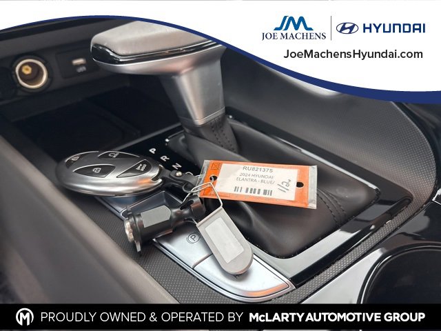 Used 2024 Hyundai Elantra SEL w/ Convenience Package image 34