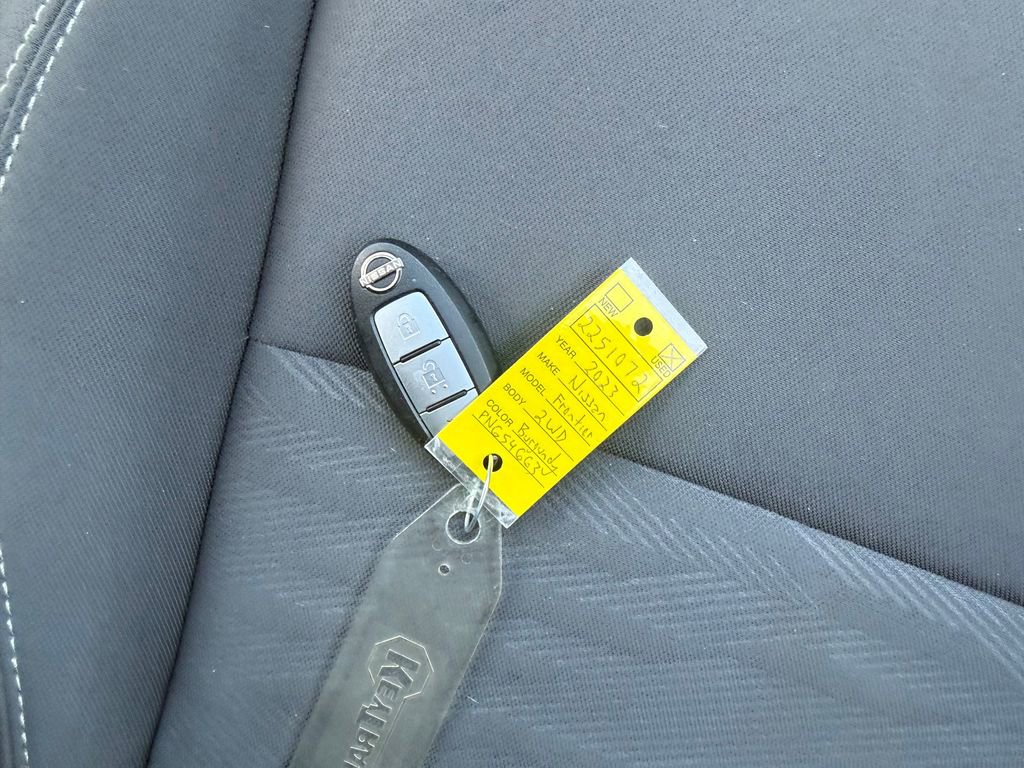 Used 2023 Nissan Frontier SV image 35