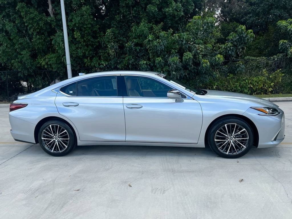 Certified 2024 Lexus ES 350 w/ Premium Package image 8