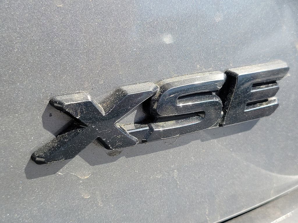 Used 2025 Toyota Camry XSE image 7