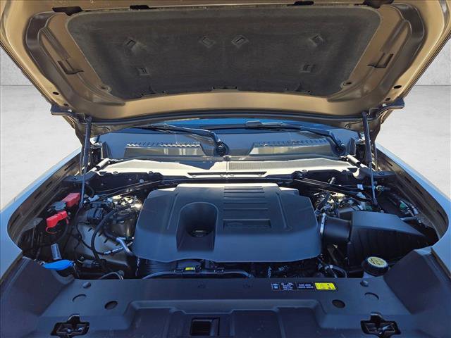 New 2026 Land Rover Defender 110 X-Dynamic SE image 17