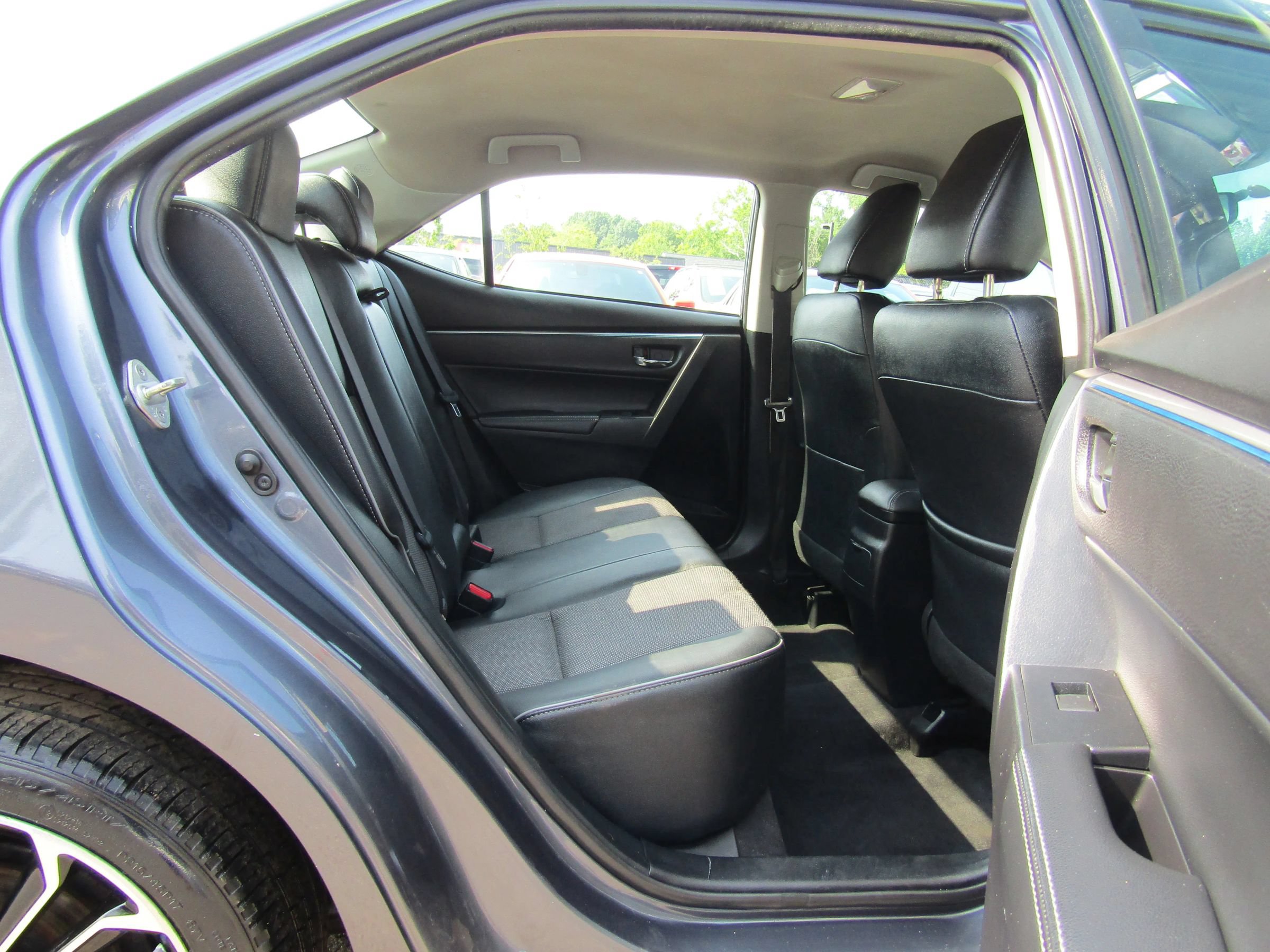 Used 2015 Toyota Corolla S FWD image 13