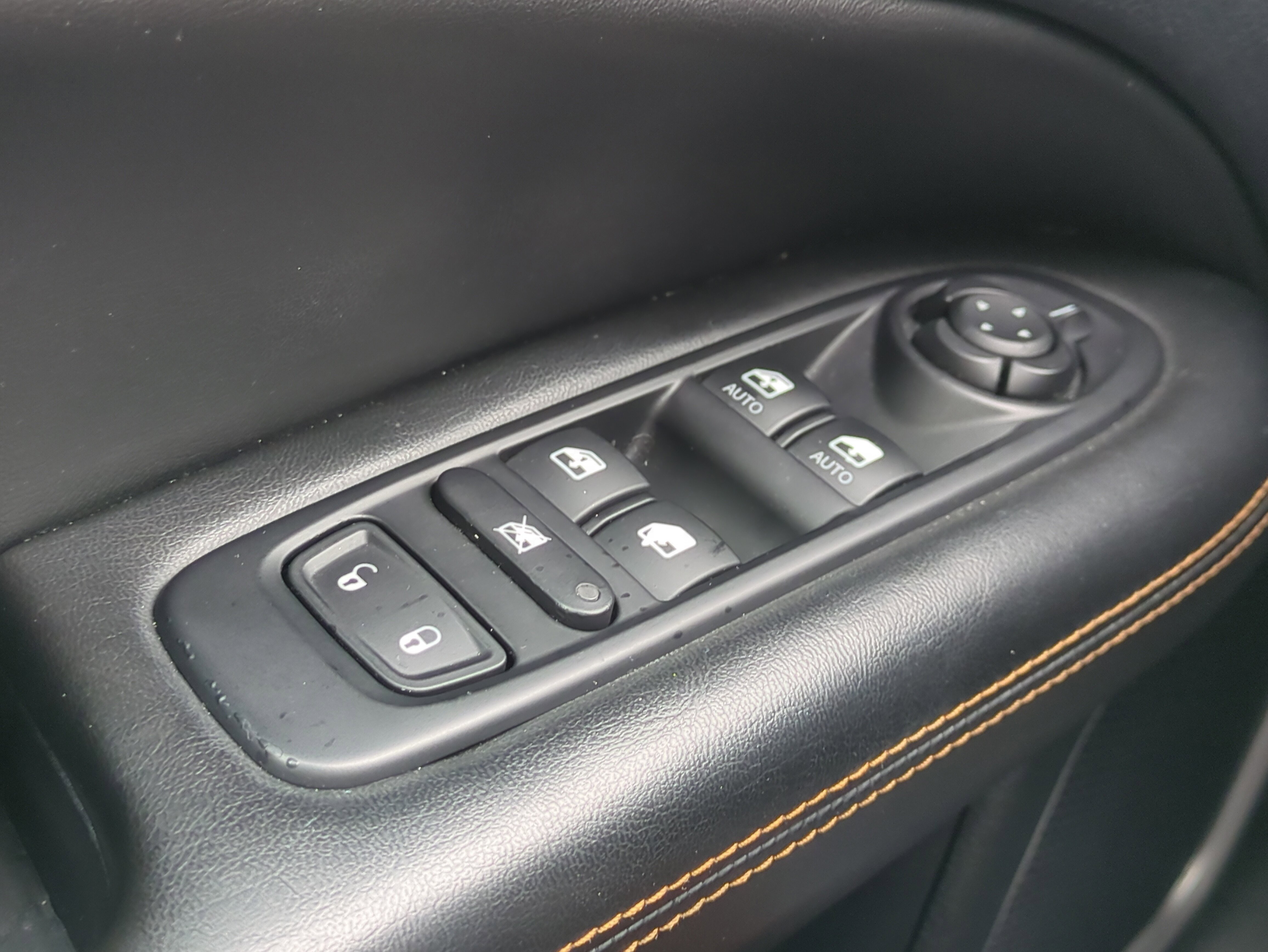 Certified 2018 Jeep Compass Limited w/ Navigation Group image 26