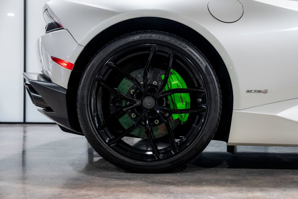 Used 2016 Lamborghini Huracan LP 610-4 AWD/4WD image 91