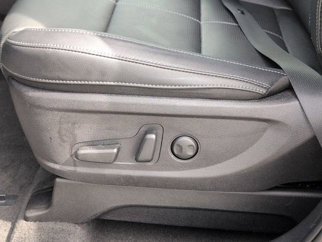 Used 2025 Kia Telluride EX w/ EX Captain's Chair Package image 14