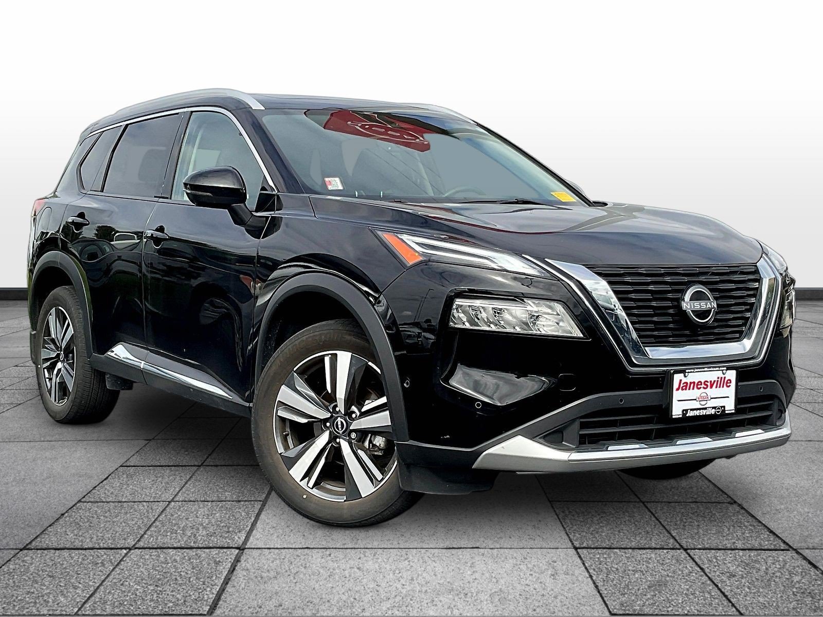 Used 2023 Nissan Rogue Platinum w/ Platinum Premium Package