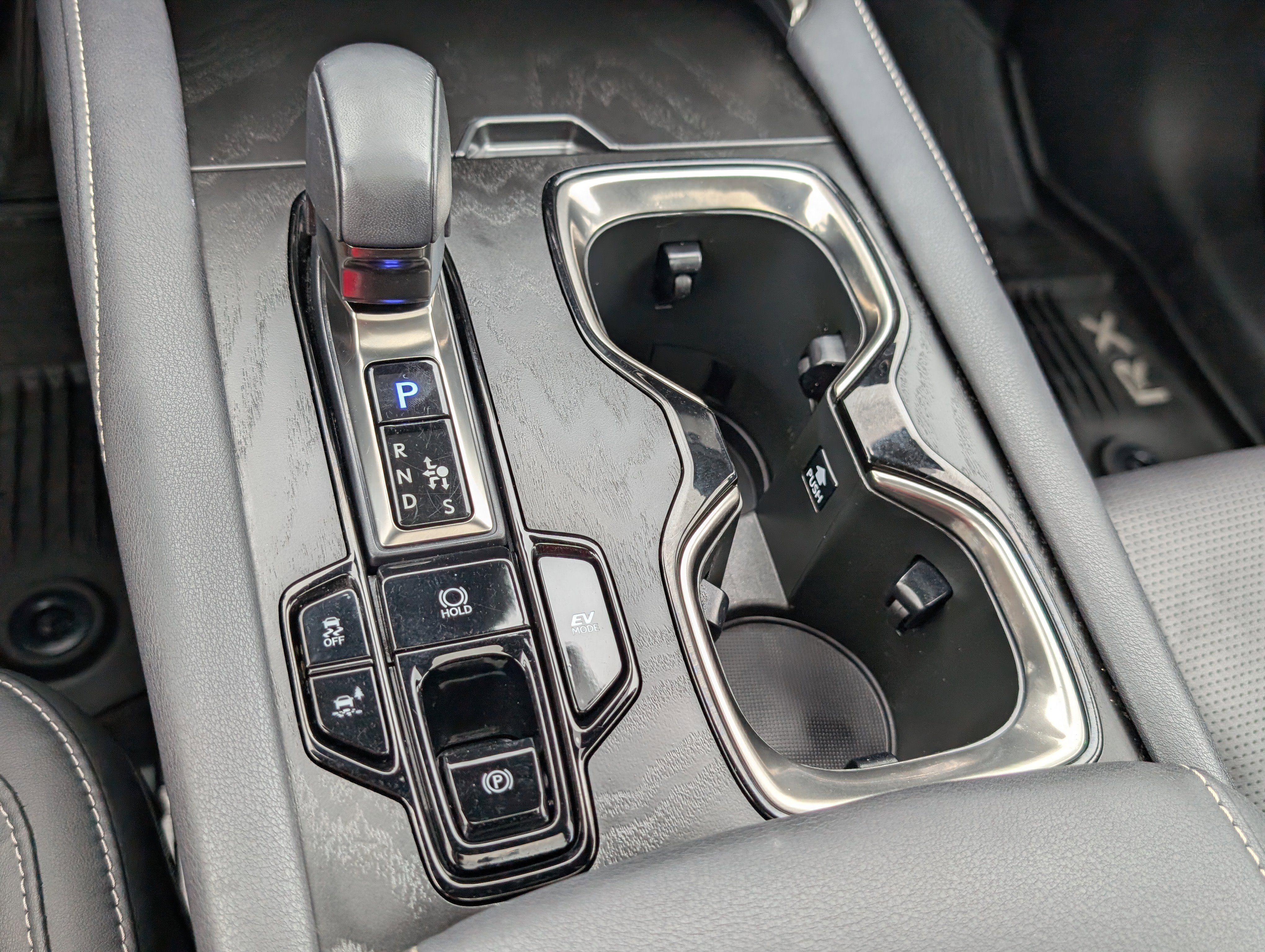 Certified 2023 Lexus RX 350 RX 350h Premium Plus w/ Accessory Package (2T) image 25