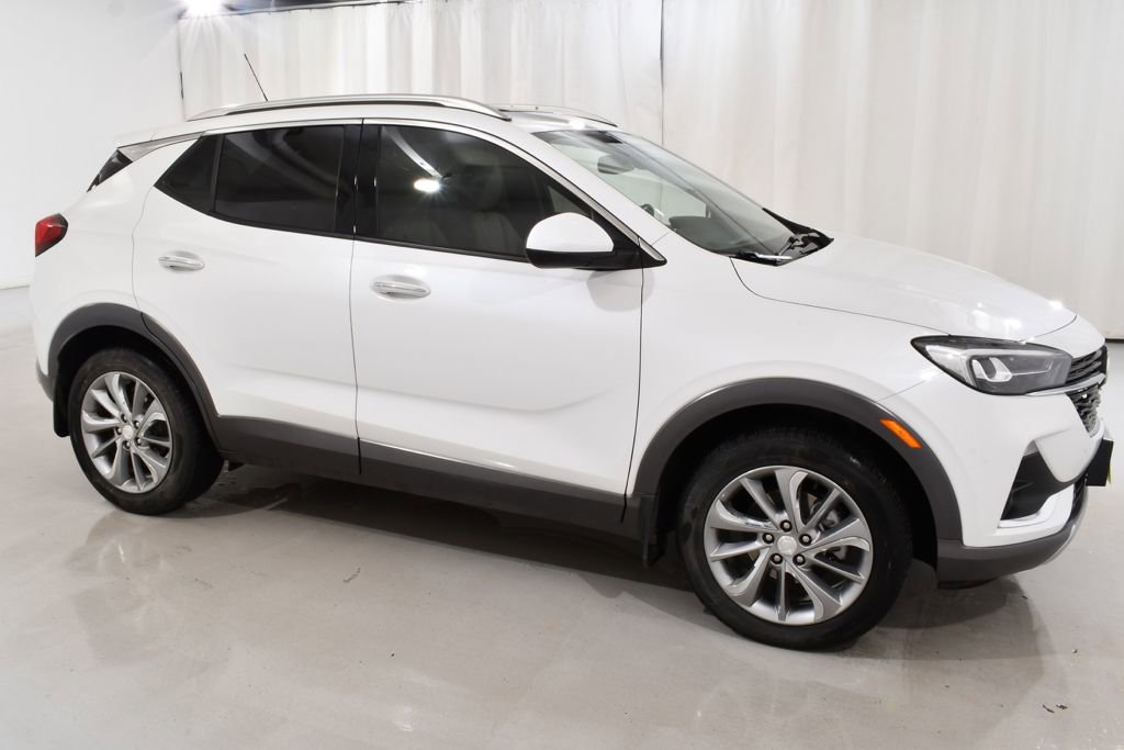 Used 2022 Buick Encore GX Essence w/ Experience Buick Package image 5