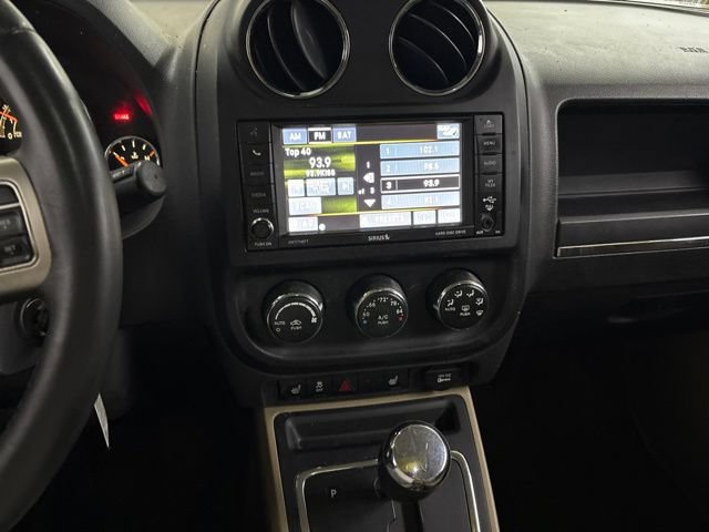 Used 2014 Jeep Patriot Limited w/ Sun/Sound Group AWD/4WD image 27