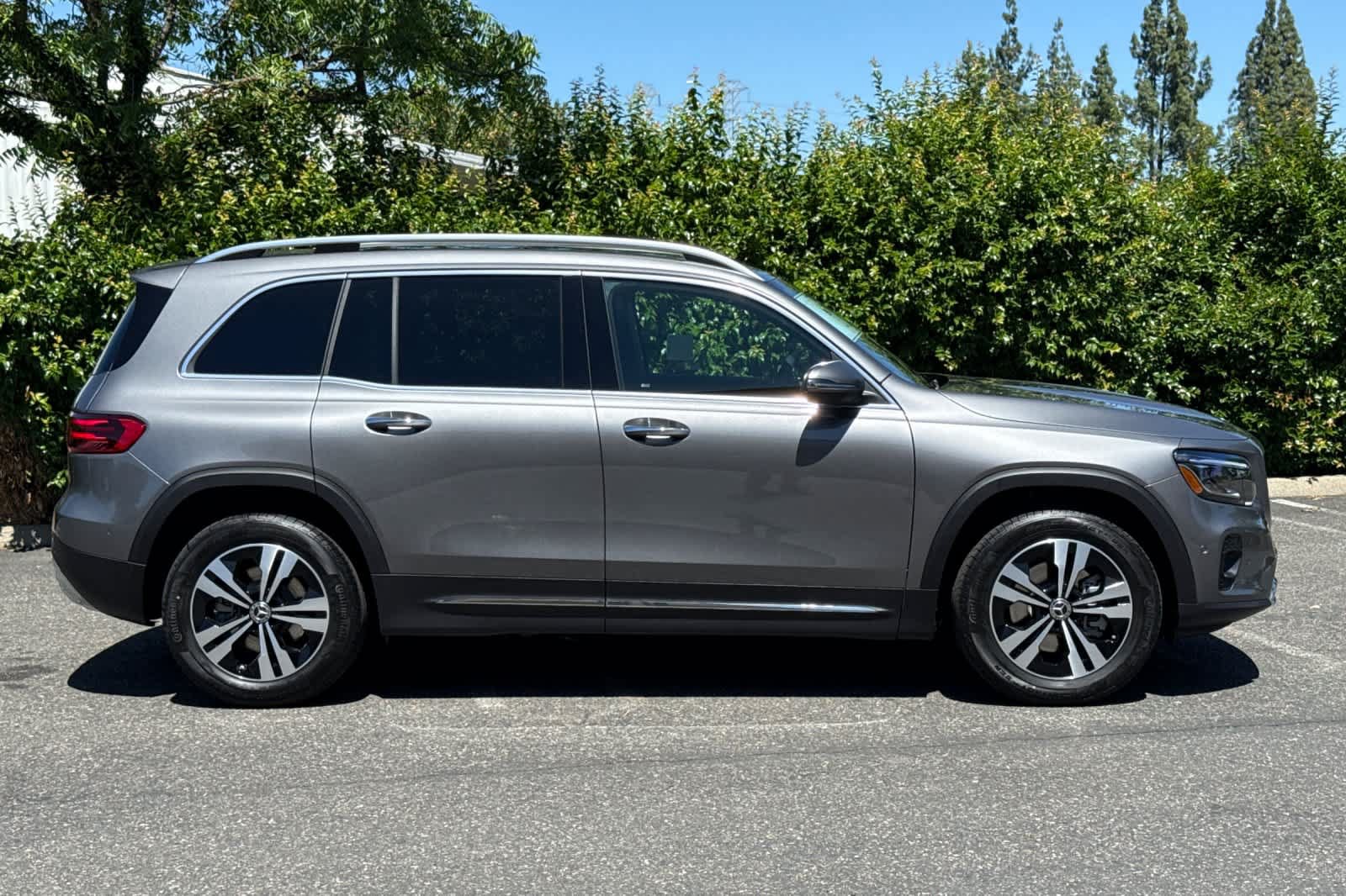 Certified 2026 Mercedes-Benz GLB 250 image 2