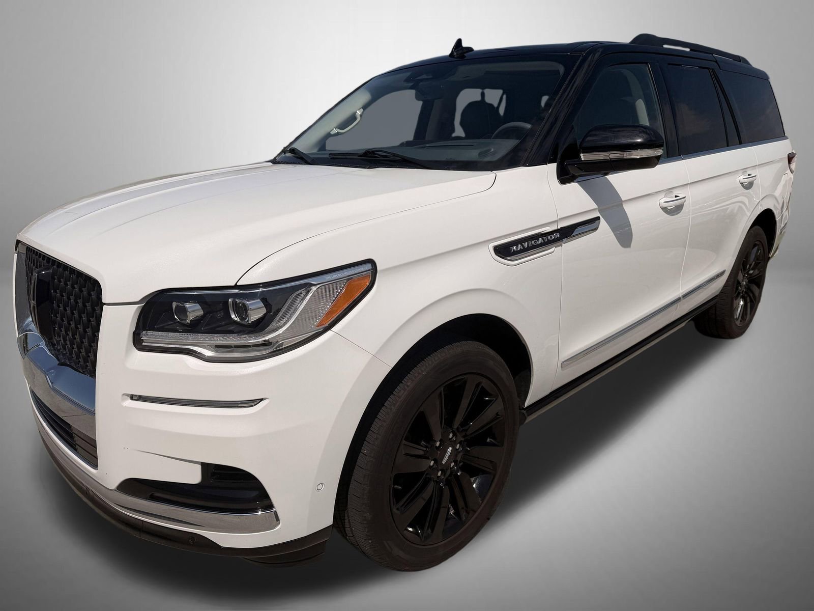 Used 2022 Lincoln Navigator Black Label AWD/4WD image 1