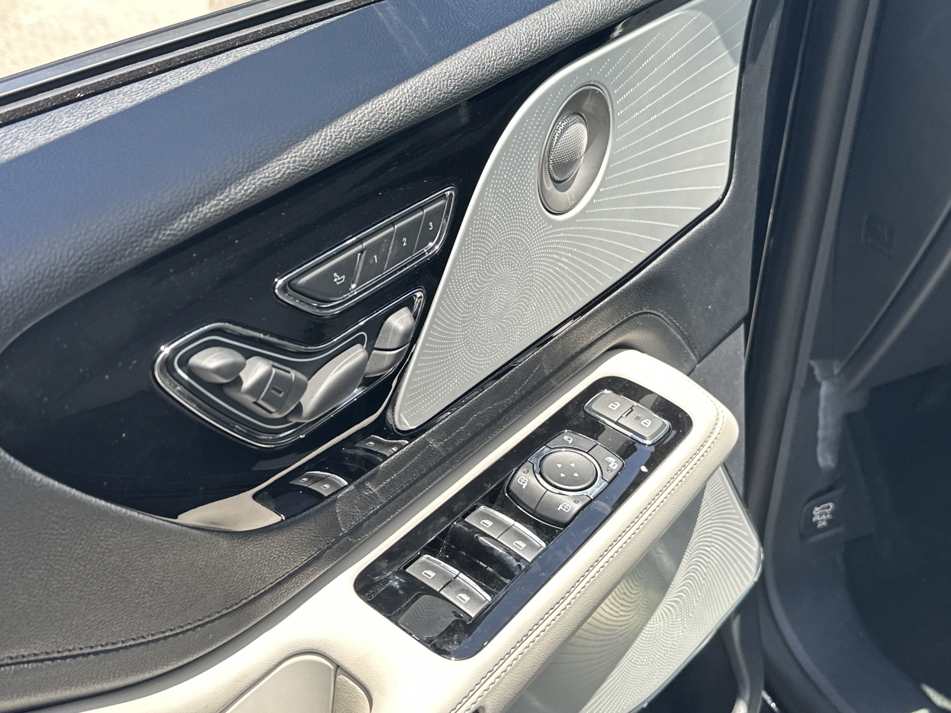 New 2025 Lincoln Aviator Reserve w/ Equipment Group 201A image 15
